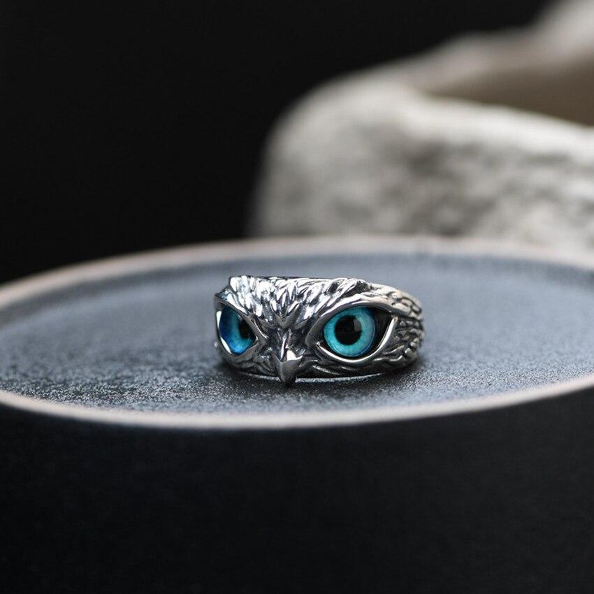 Verstellbarer Ring „Eule des Glücks“ aus Silber und Opal 