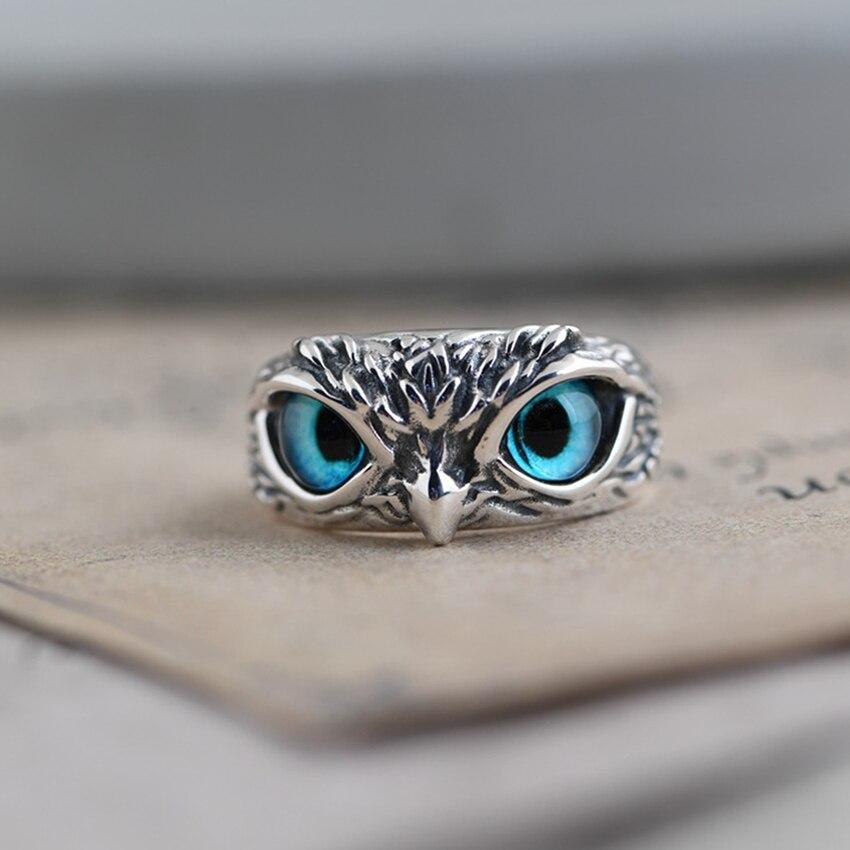 Verstellbarer Ring „Eule des Glücks“ aus Silber und Opal 